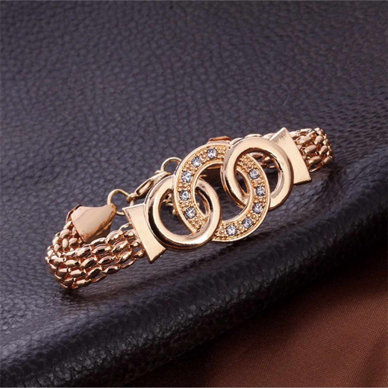 Chained In Fashion Jewelry Set